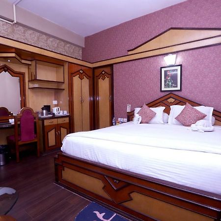 Hotel Radhika Regency Rourkela Kültér fotó