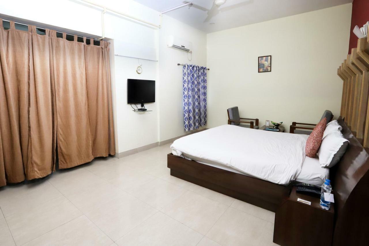 Hotel Radhika Regency Rourkela Kültér fotó